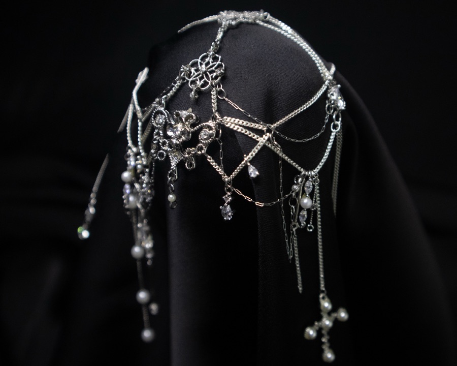 Pearl and crystal headpiece